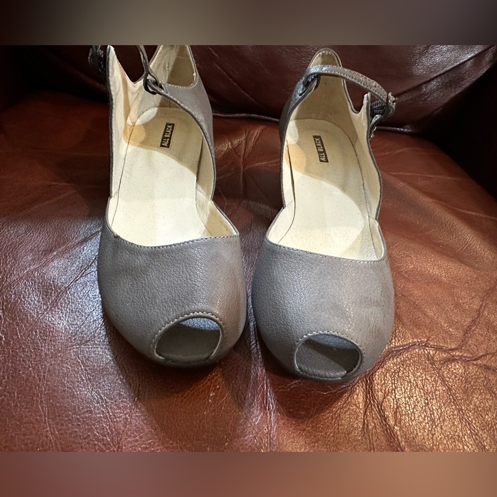 All Black - Grey Peep Toe Heels Size 41 (US Size 10.5) - Picture 2 of 11